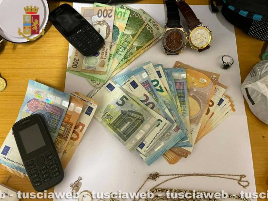 Furti in villa nella Tuscia e Roma, tre arresti - La refurtiva e gli arnesi da scasso sequestrati