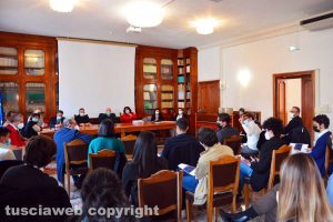 Viterbo - Il tavolo in prefettura sull'orario unico
