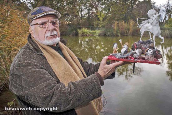 Viterbo - Giorgio Pulselli e le sue opere della mostra "Il Dante avvelenato" 