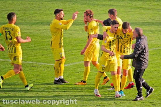 Sport - Calcio - Viterbese - L'esultanza dei gialloblù
