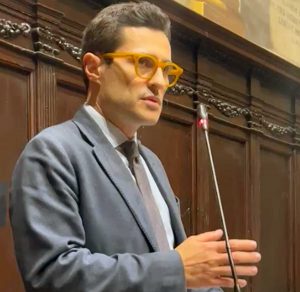 Viterbo - Andrea Micci in consiglio comunale