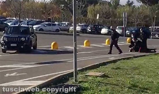 Lo zio di Matias bloccato all'ospedale di Belcolle
