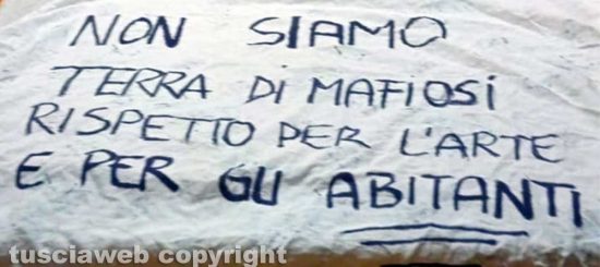 Viterbo - La protesta di alcuni cittadini di Sant'Angelo