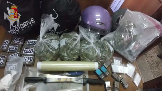 Napoli - Polizia - 26 arresti da parte delle squadra mobile