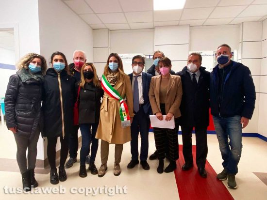 Montefiascone - La giunta di Giulia De Santis (sulla sinistra) all'inaugurazione del Cup
