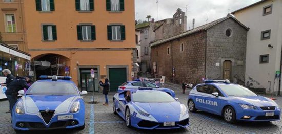 Viterbo - Polizia - Una vita da social