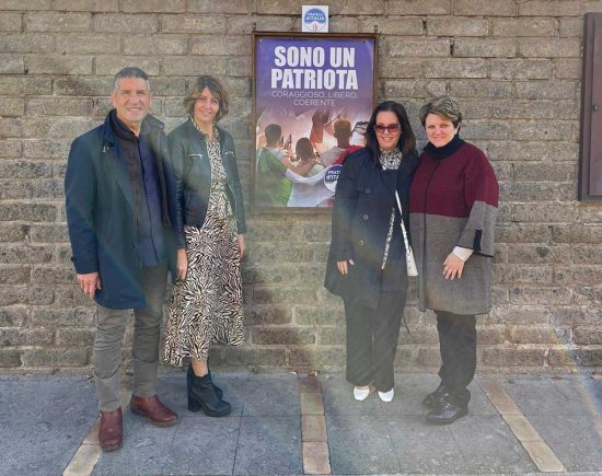 Bomarzo - Ripristinata e inaugurata la bacheca del centrodestra in piazza Matteotti