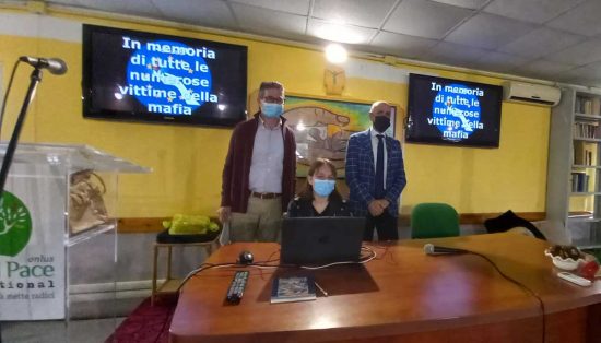 Tarquinia - L'incontro nella sede di Semi di Pace