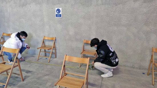 Montefiascone - Gli studenti del "Dalla Chiesa" al centro vaccinale "Le Guardie"
