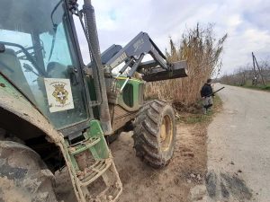 Tarquinia - Lavori per la cartellonistica del Cai sui sentieri