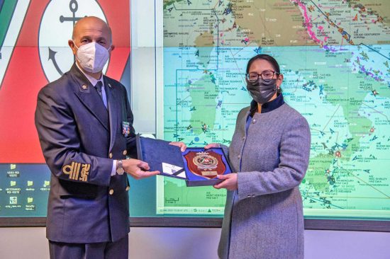 Roma - Visita del ministro degli Interni del Regno Unito al Centro operativo nazionale guardia costiera