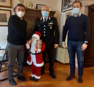Narni - I carabinieri "liberano" Babbo Natale