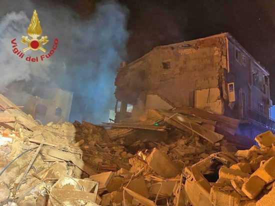 Ravanusa - Palazzina crolla dopo esplosione, 3 morti e diversi dispersi