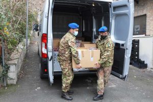 I baschi azzurri dell'Aves protagonisti dell'iniziativa "Babbo Natale con le ali"