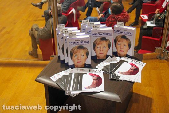 Viterbo - La presentazione del libro di Massimo Nava
