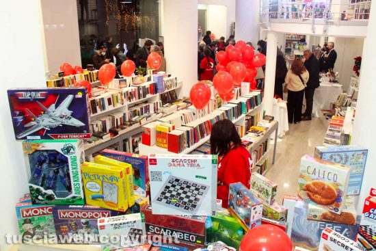 Viterbo - L'inaugurazione della Borri Books