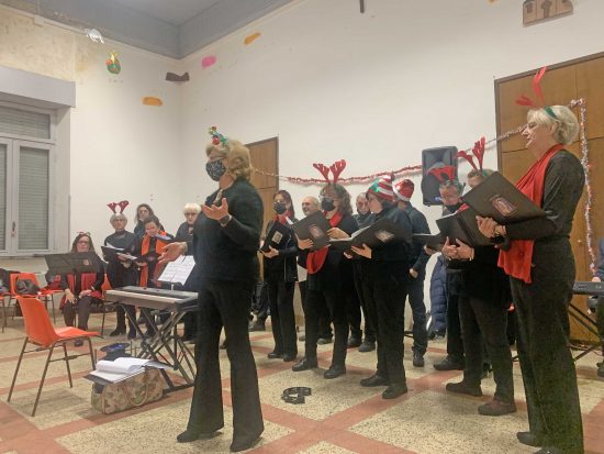 Viterbo - "Io sono Civico", prima festa di Natale della Terza Età dell’associazione di cittadinanza attiva