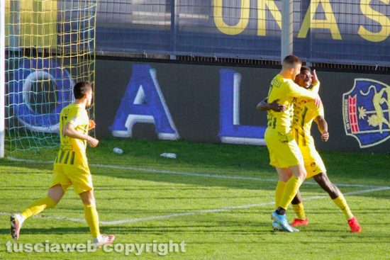 Sport - Calcio - Viterbese - L'esultanza dei gialloblù