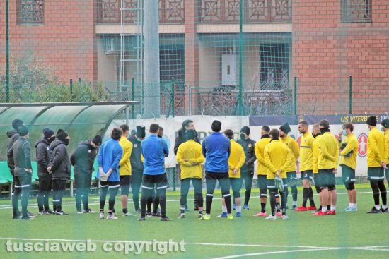 Sport - Calcio - Viterbese - Mariano Fernandez parla alla squadra