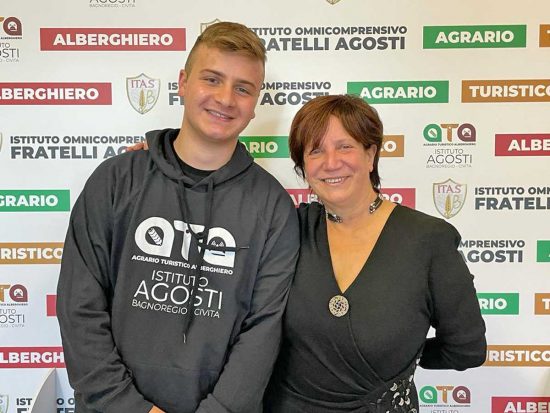 Istituto Fratelli Agosti - OpenDay, preside e alunno