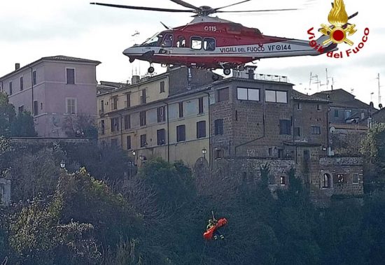 Civita Castellana - Vigili del Fuoco - Uomo precipita da ponte Clementino 