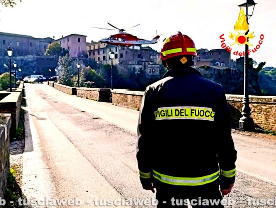 Civita Castellana - Vigili del Fuoco - Uomo precipita da ponte Clementino