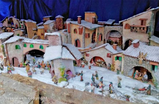 Canepina - Tradizionale accensione delle luminarie e dell'albero di Natale a piazza Garibaldi