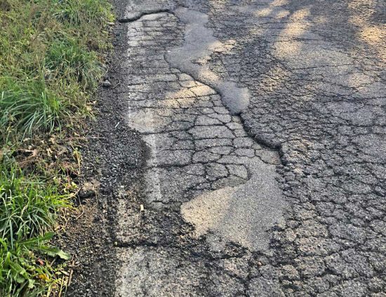 Strada dissestata sulla Sp Vetrallese