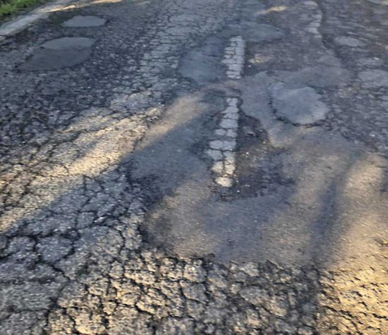Strada dissestata sulla Sp Vetrallese