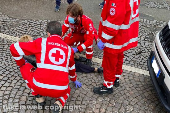 Viterbo - Donna caduta a largo Africa