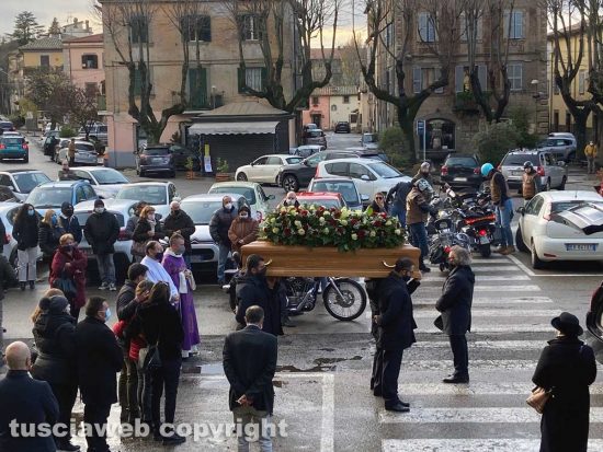 Viterbo - I funerali di Enzo Colasuonno