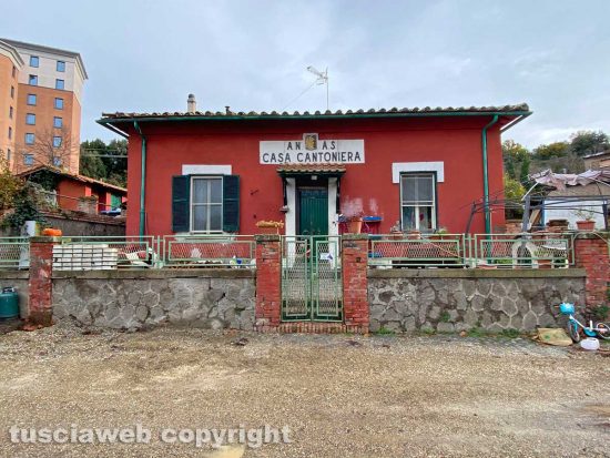 Viterbo - La casa cantoniera di Ponte dell'Elce