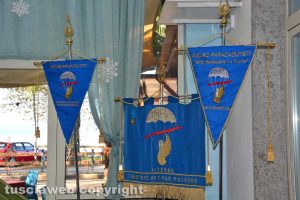 Ronciglione - Scambio di auguri natalizi per i paracadutisti di Viterbo