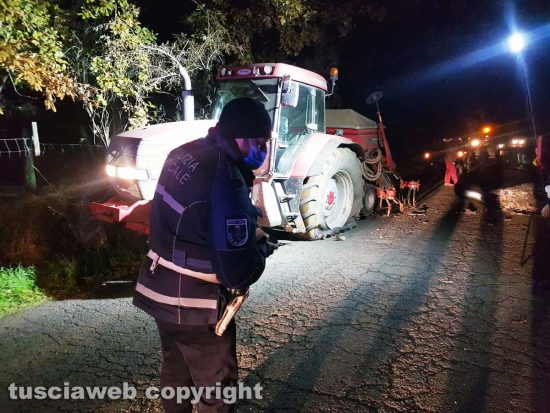 Vetralla - Scontro auto-trattore
