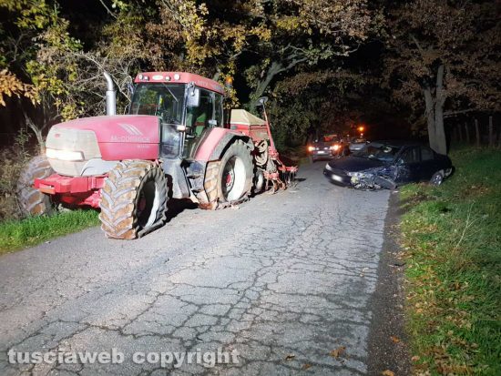 Vetralla - Scontro auto-trattore