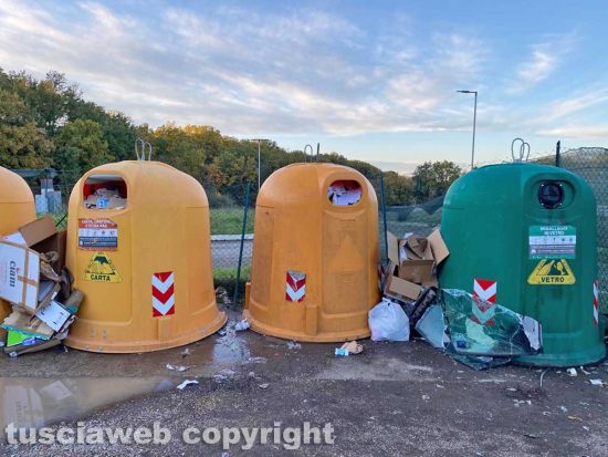 Viterbo - Punto raccolta rifiuti di Colleverde