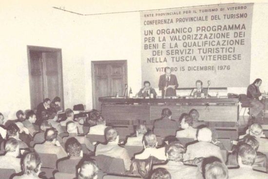 Particolare della sala Conferenze della Provincia