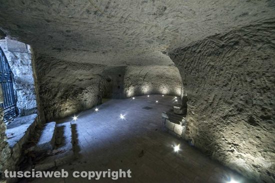 Soriano nel Cimino - La grotta Rottezia