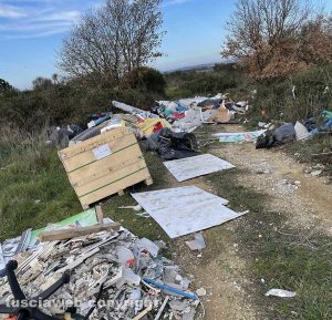 Tarquinia - Discarica a cielo aperto a Sant'Agostino