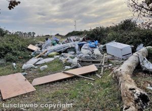 Tarquinia - Discarica a cielo aperto a Sant'Agostino