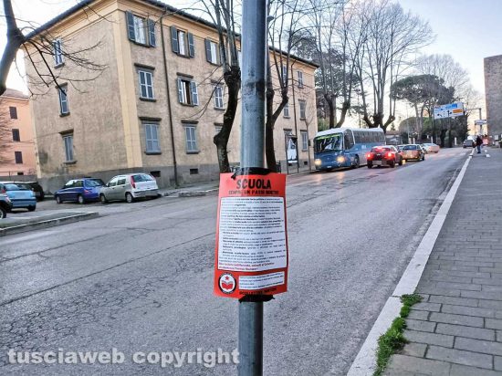 Viterbo - I volantini del collettivo Muntzer