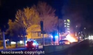Viterbo - Terza auto in fiamme in tre giorni.