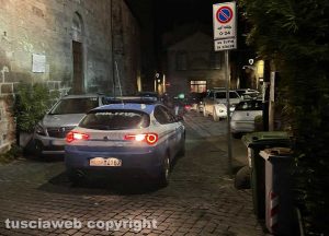 Viterbo - Donna soccorsa in casa dopo l'attacco di un cane - La polizia