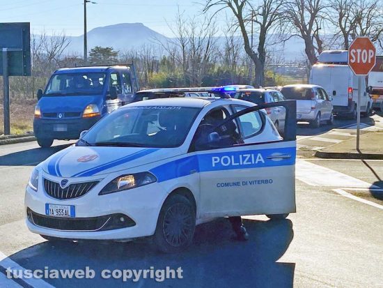 Frontale e tamponamento sulla Commenda - Il traffico