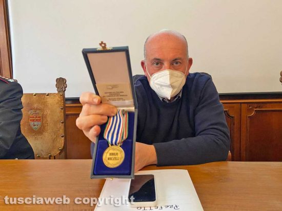 Viterbo - Il prefetto Giovanni Bruno e la medaglia d'onore