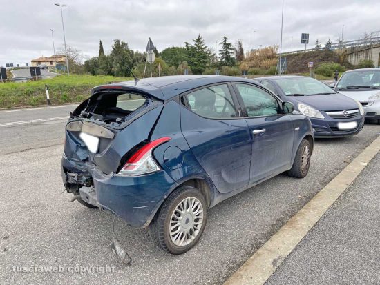 Viterbo - Auto contro moto sulla Cassia nord