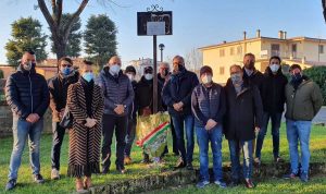 Sutri - Omaggio a Jan Palach ma la targa è staccata