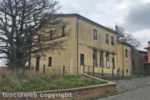 Viterbo - L'ex scuola elementare di Tobia
