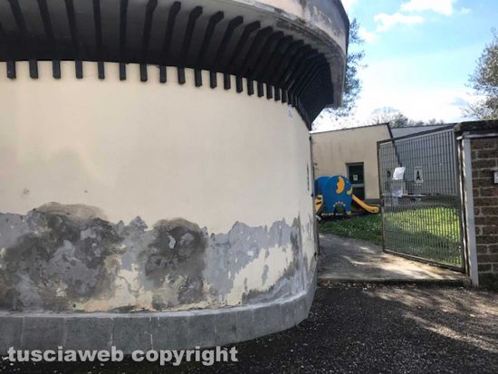 Infiltrazioni d'acqua nella scuola dell'infanzia di Tobia