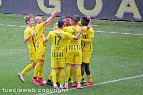 Sport - Calcio - Viterbese - L'esultanza dei gialloblù